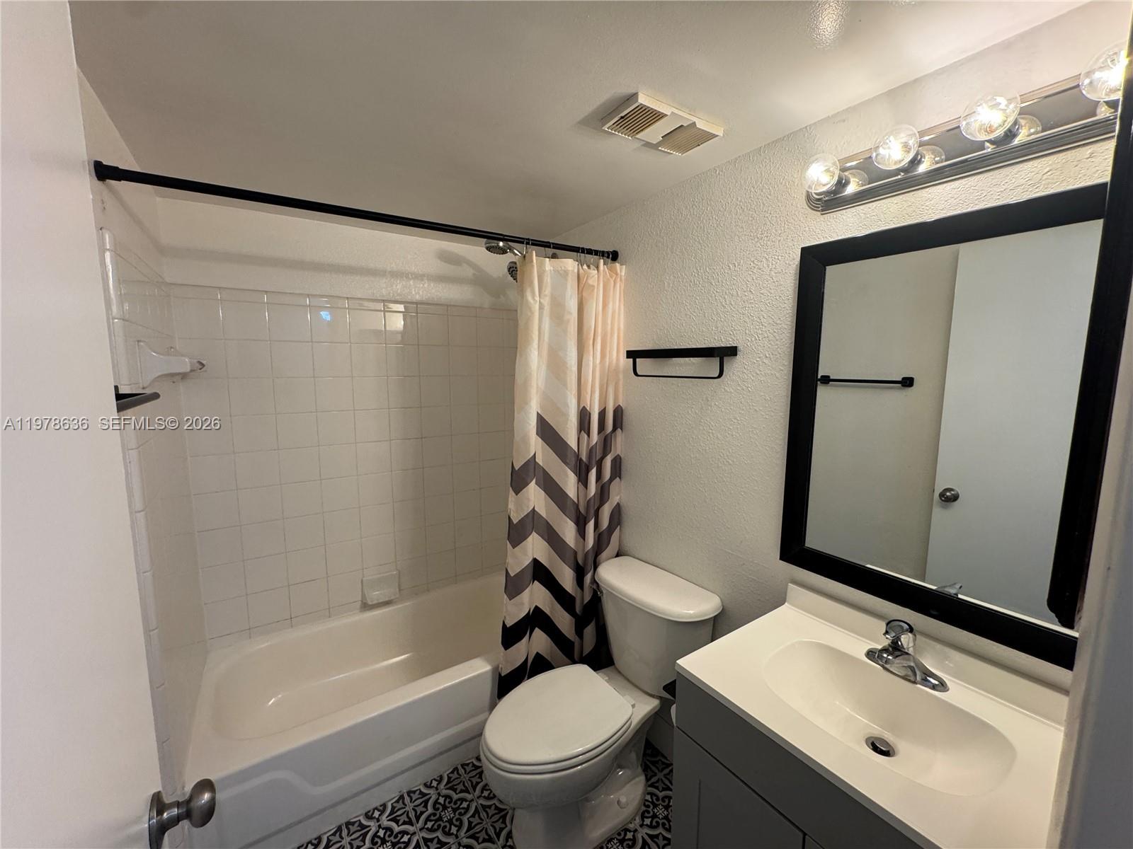 VISCONTI CONDO - Residential Lease