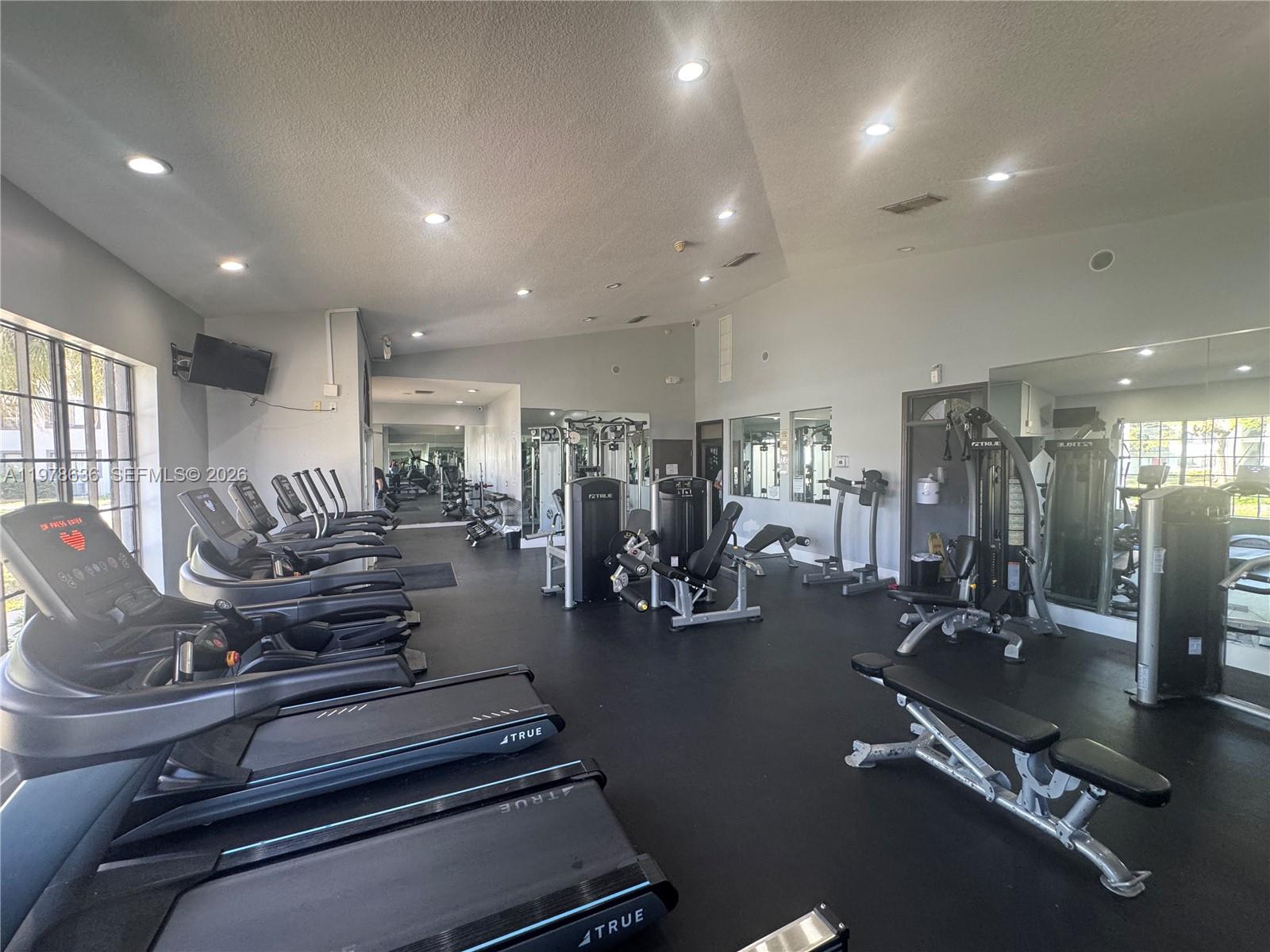 VISCONTI CONDO - Residential Lease