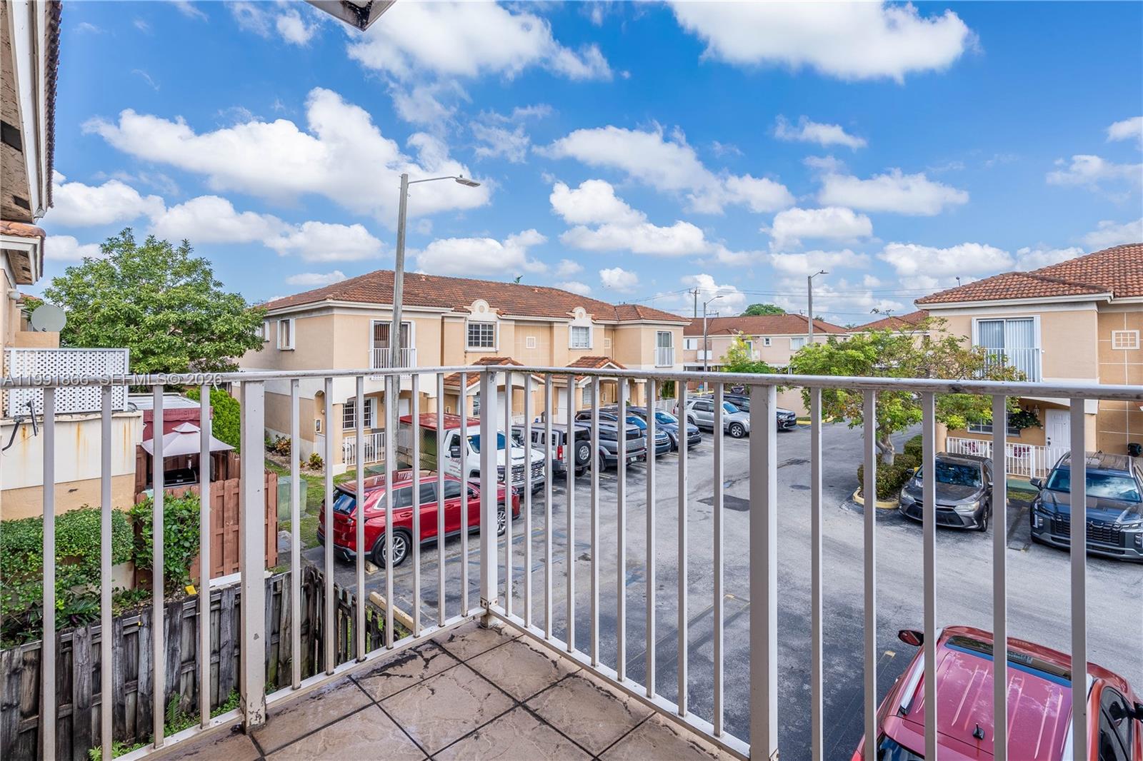 LOS PORTALES SEC B CONDO - Residential