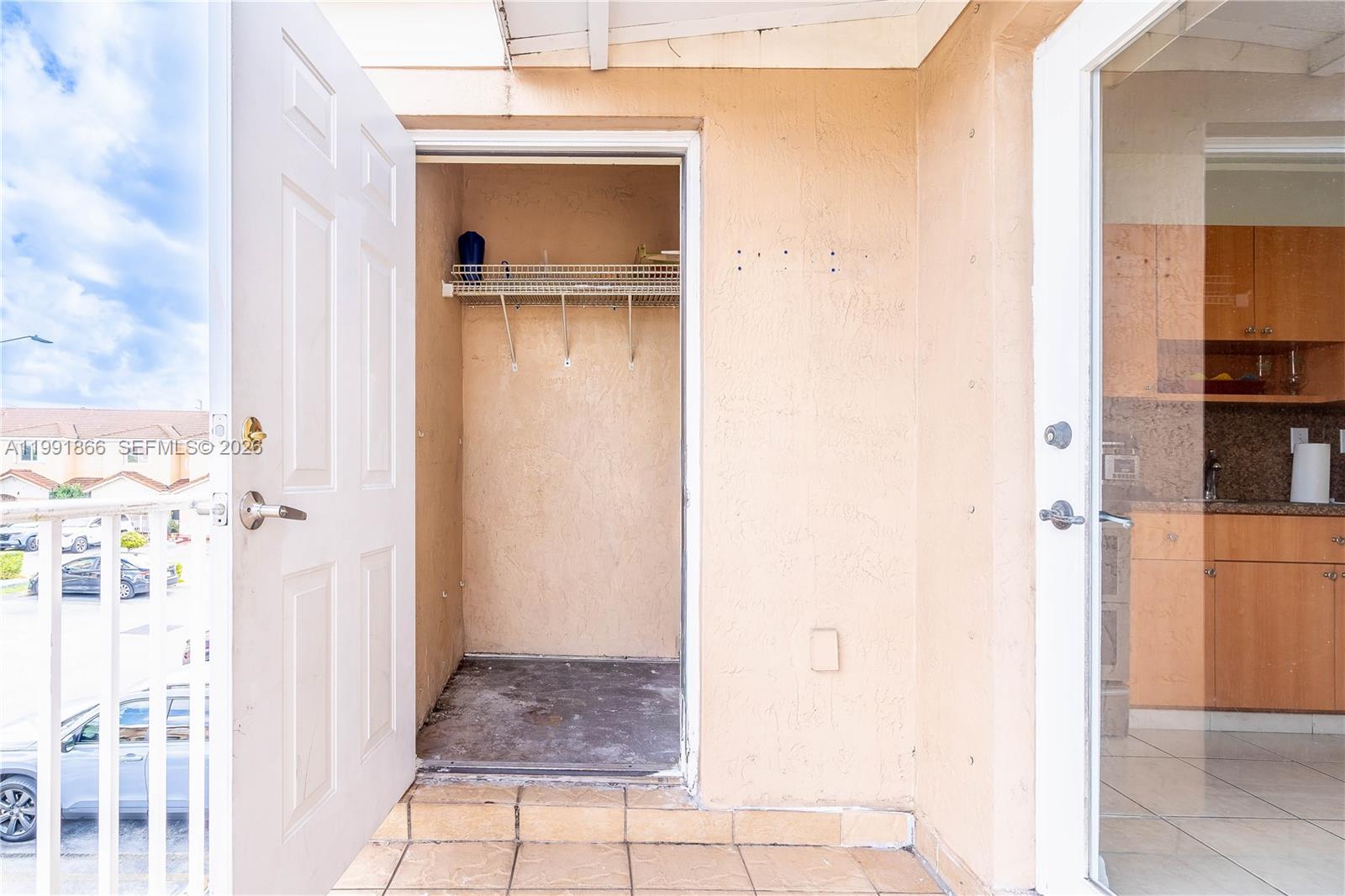 LOS PORTALES SEC B CONDO - Residential