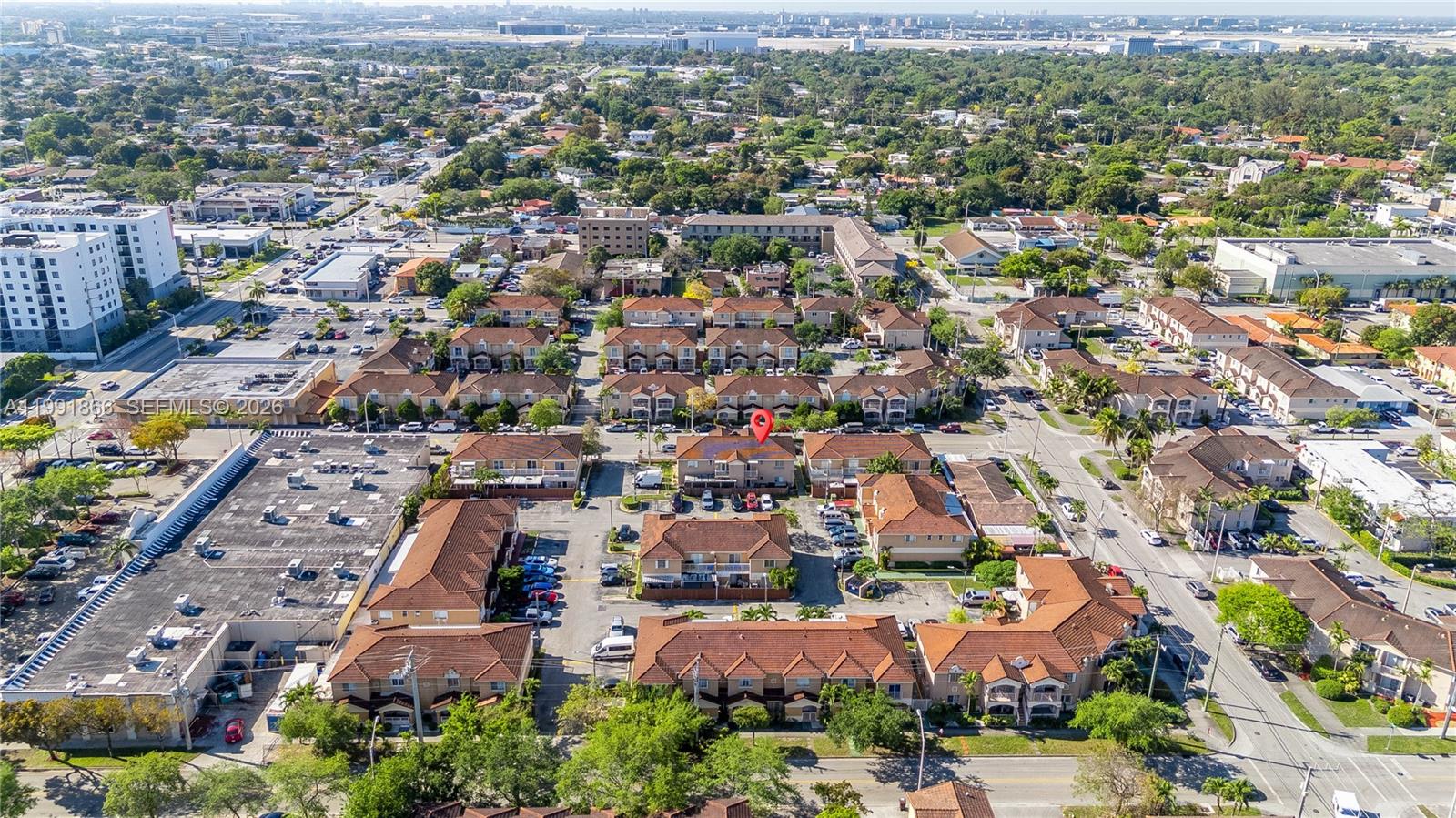 LOS PORTALES SEC B CONDO - Residential