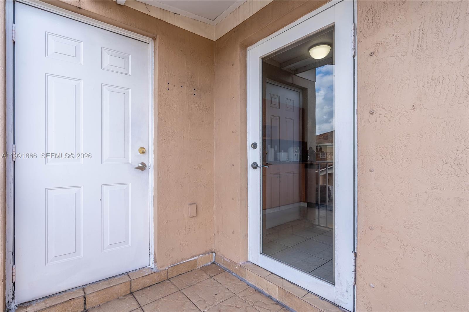 LOS PORTALES SEC B CONDO - Residential