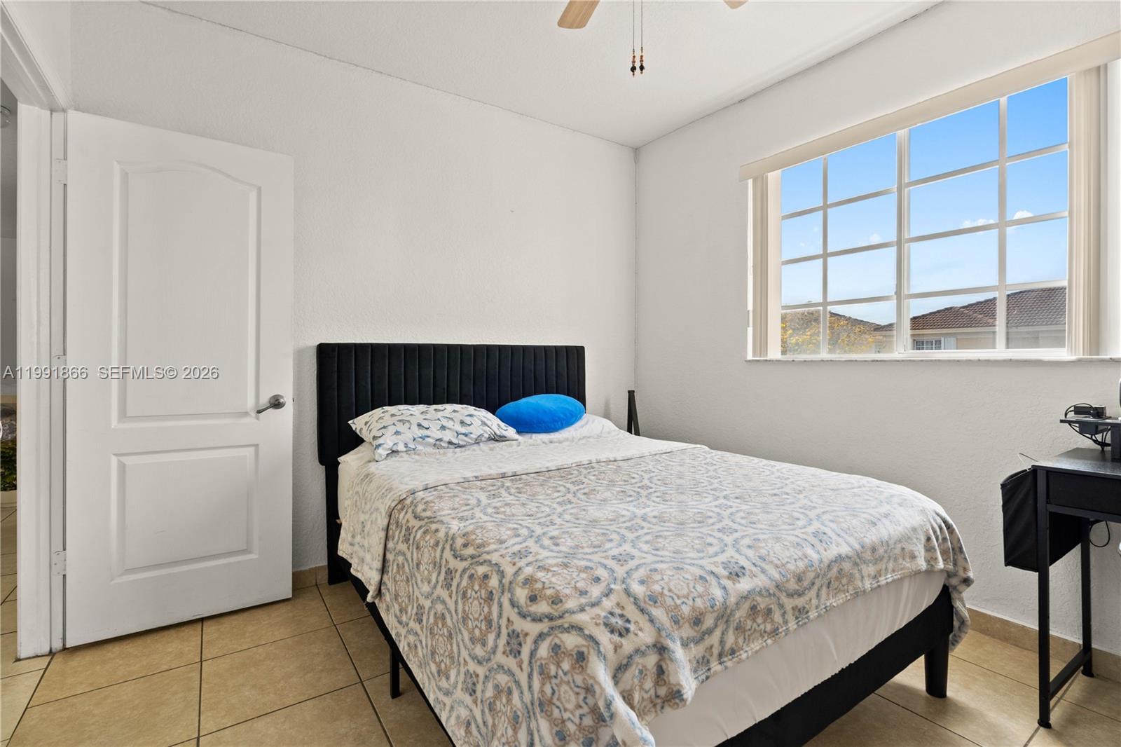 LOS PORTALES SEC B CONDO - Residential