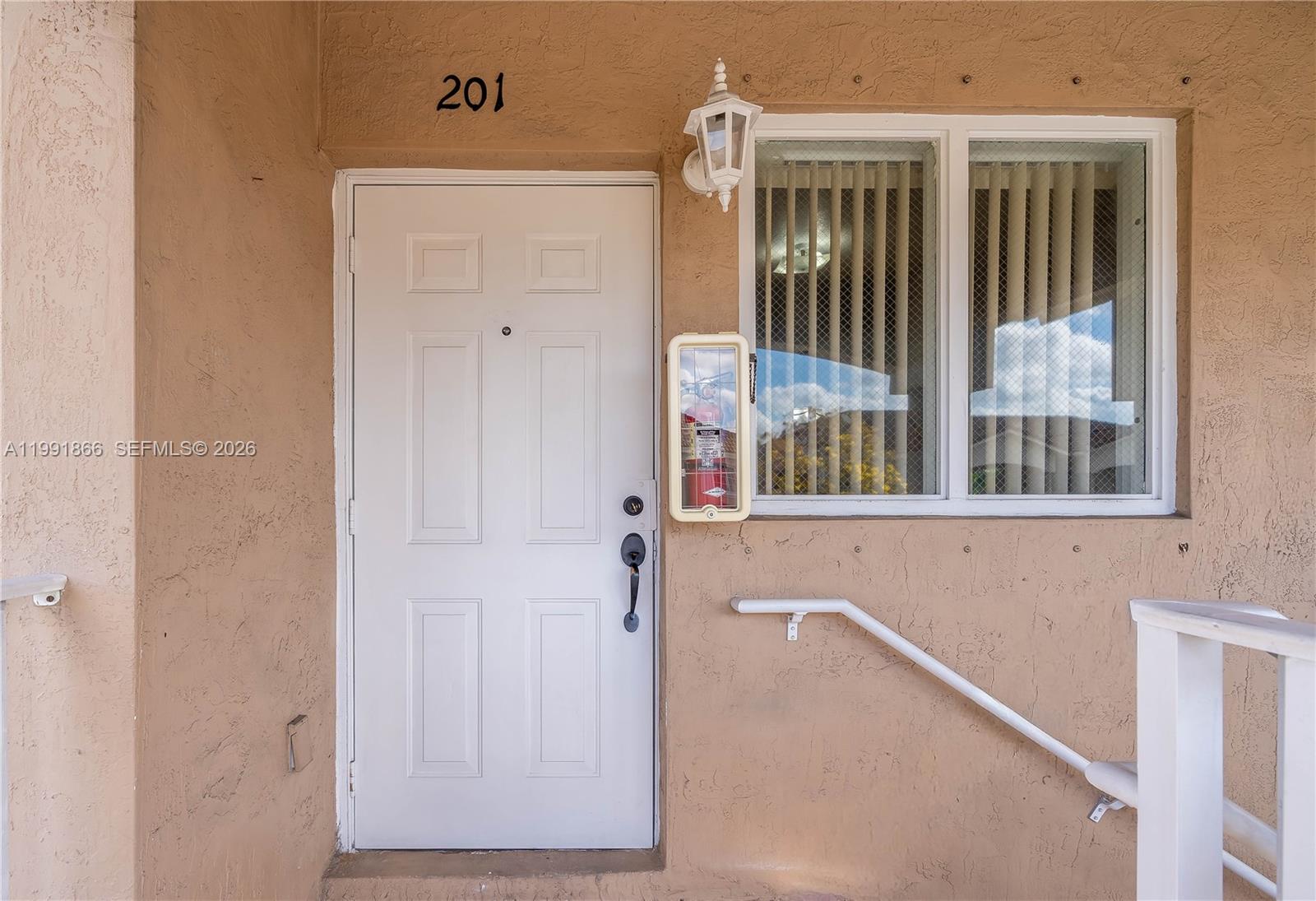 LOS PORTALES SEC B CONDO - Residential