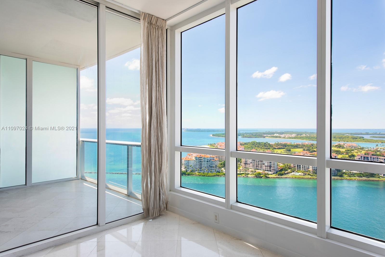 CONTINUUM ON SOUTH BEACH - Residential