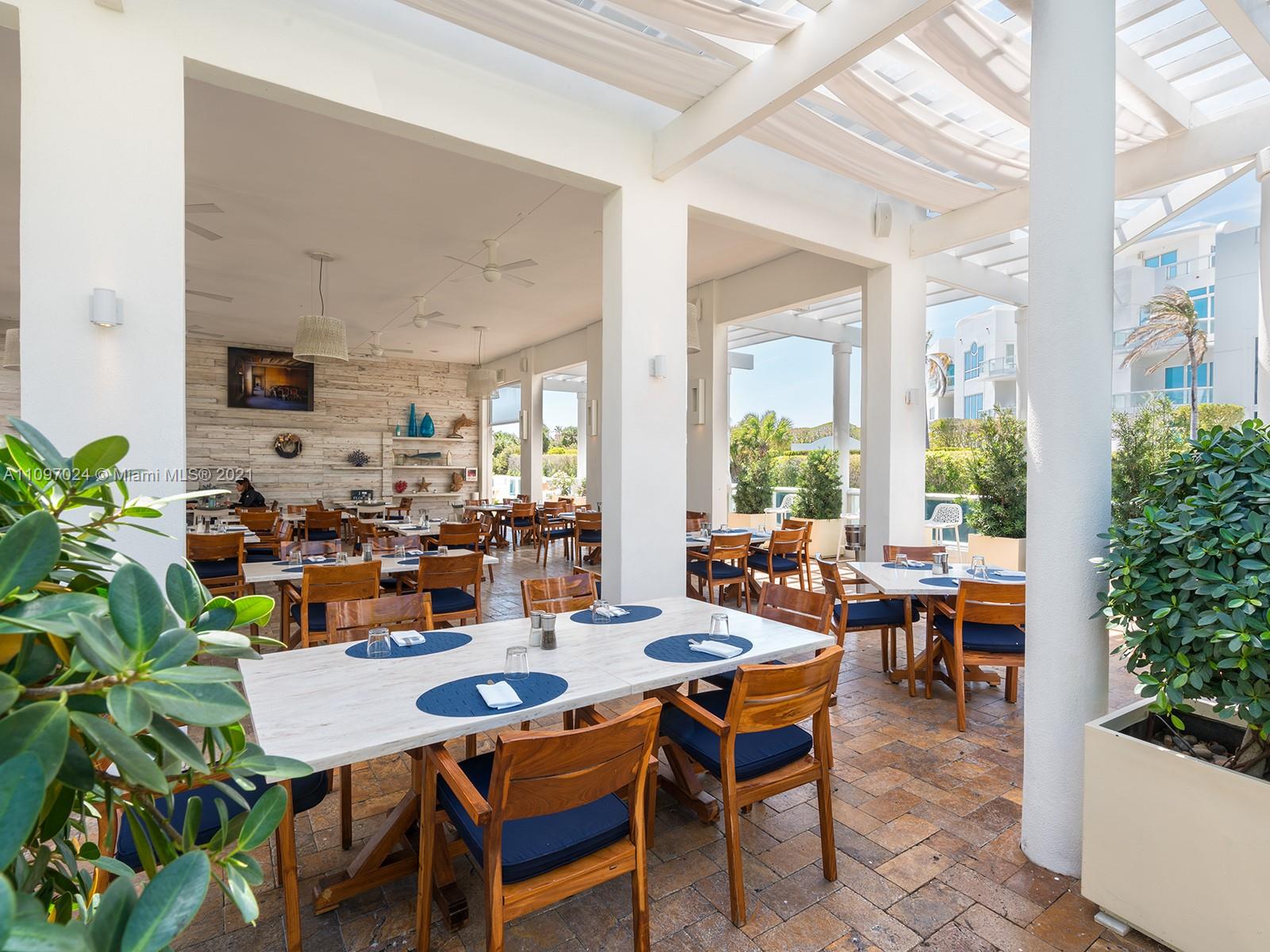 CONTINUUM ON SOUTH BEACH - Residential