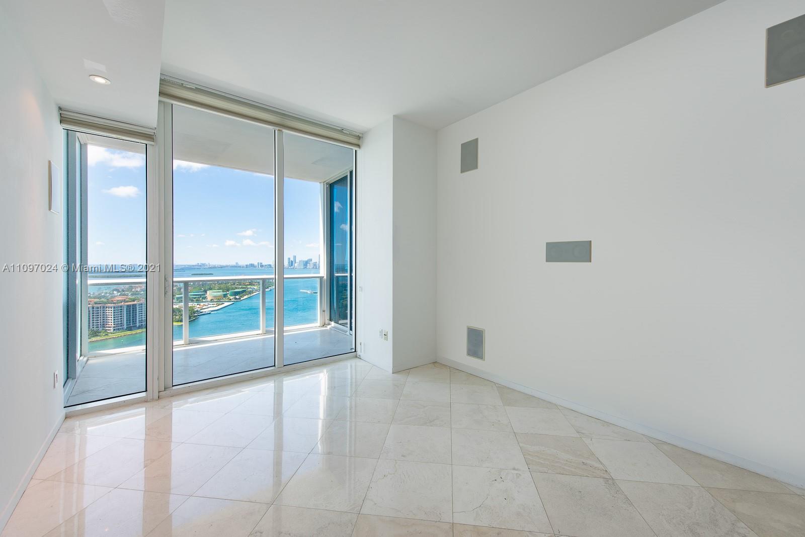 CONTINUUM ON SOUTH BEACH - Residential