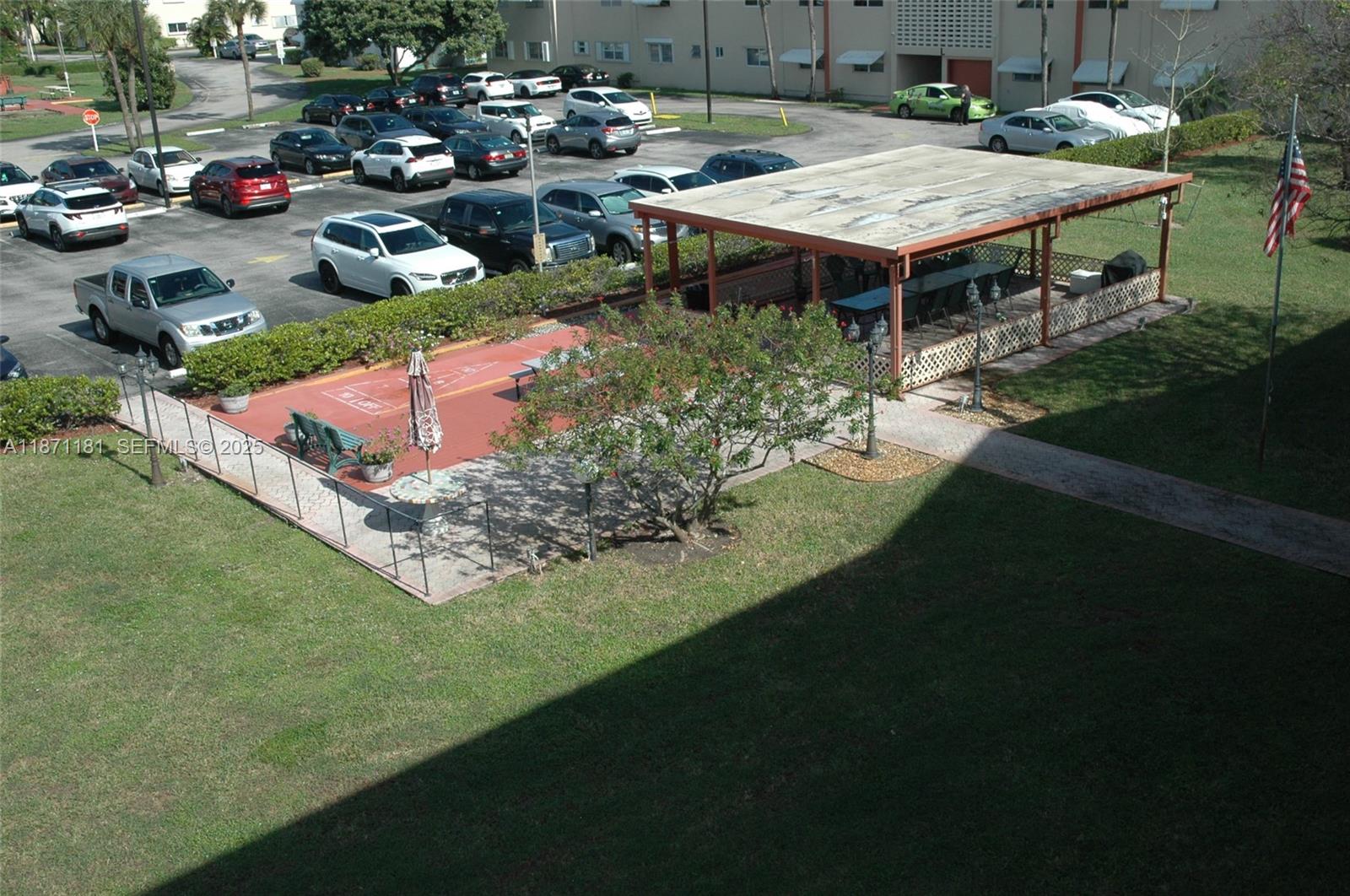 BEVERLY HILLS CONDO NUMBE - Residential