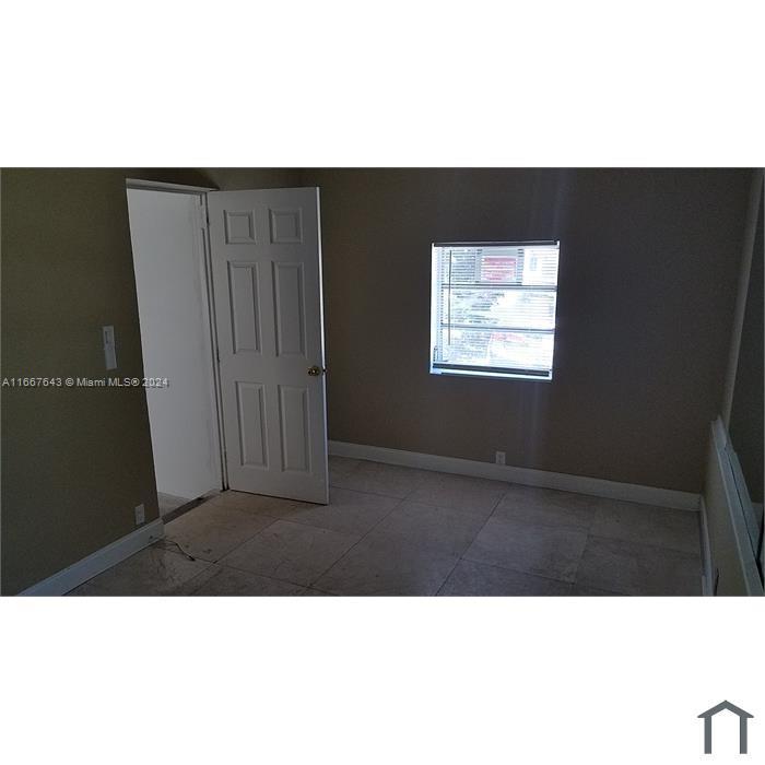 HOLLYWOOD - Residential Lease