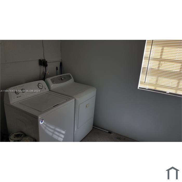 HOLLYWOOD - Residential Lease
