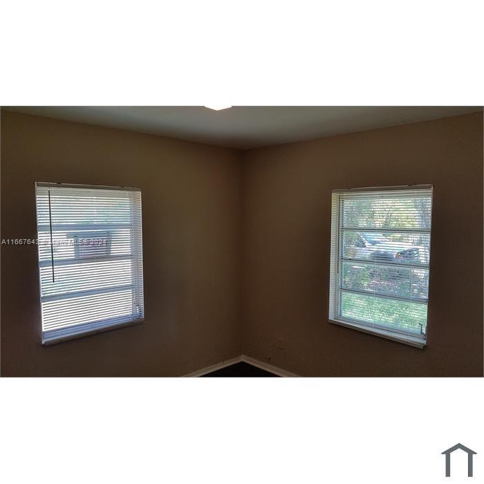 HOLLYWOOD - Residential Lease