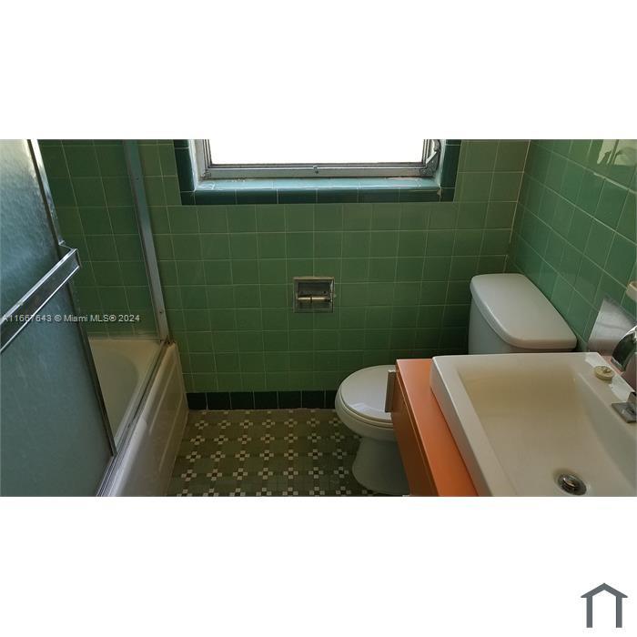 HOLLYWOOD - Residential Lease
