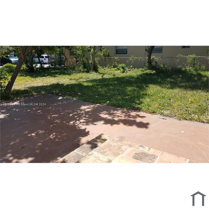 HOLLYWOOD - Residential Lease