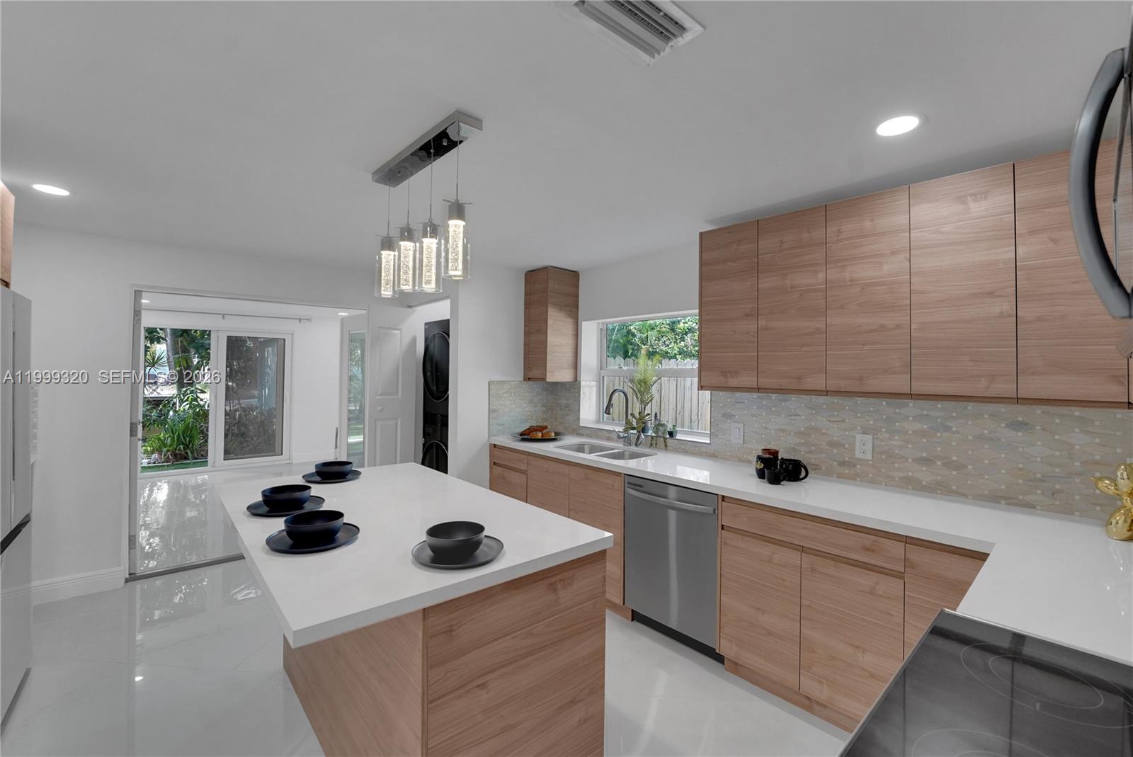 VINIK NO 2 - Residential Lease