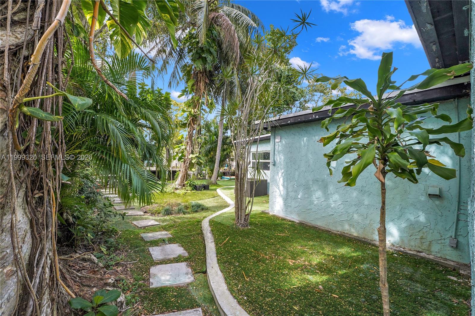 VINIK NO 2 - Residential Lease