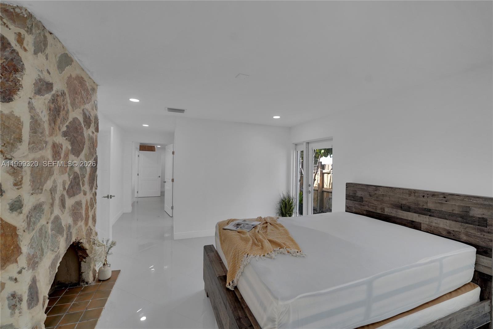 VINIK NO 2 - Residential Lease