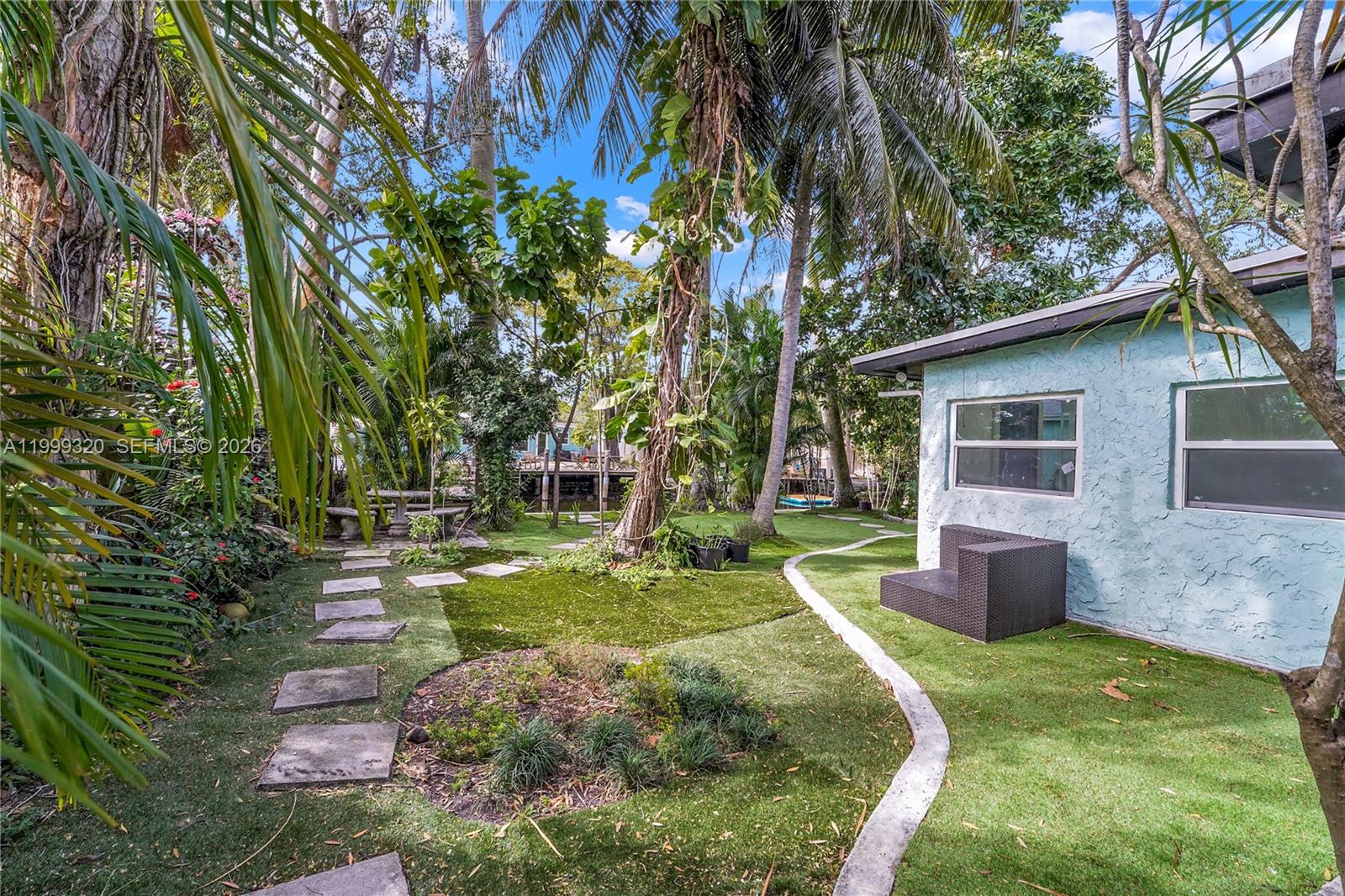 VINIK NO 2 - Residential Lease