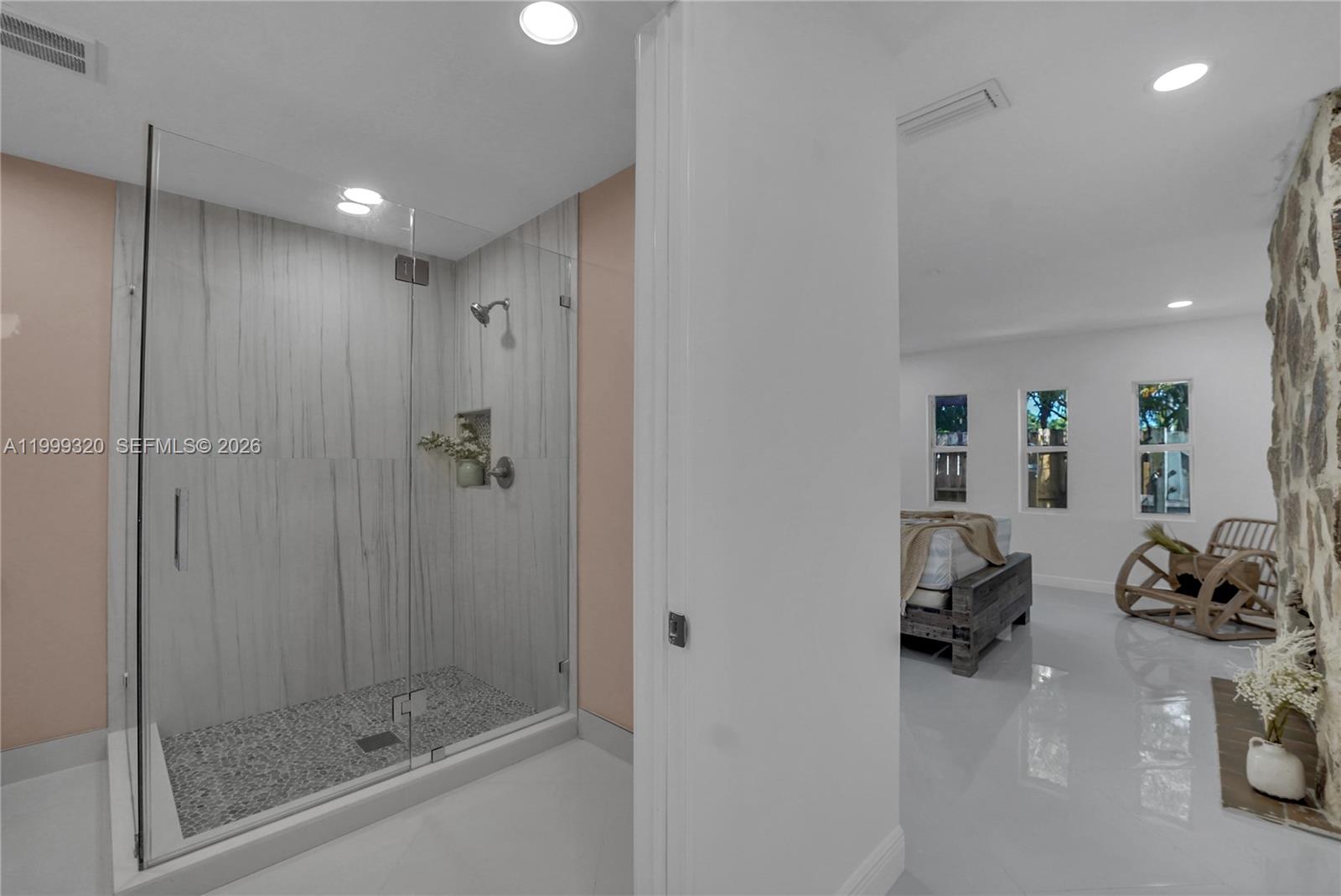 VINIK NO 2 - Residential Lease