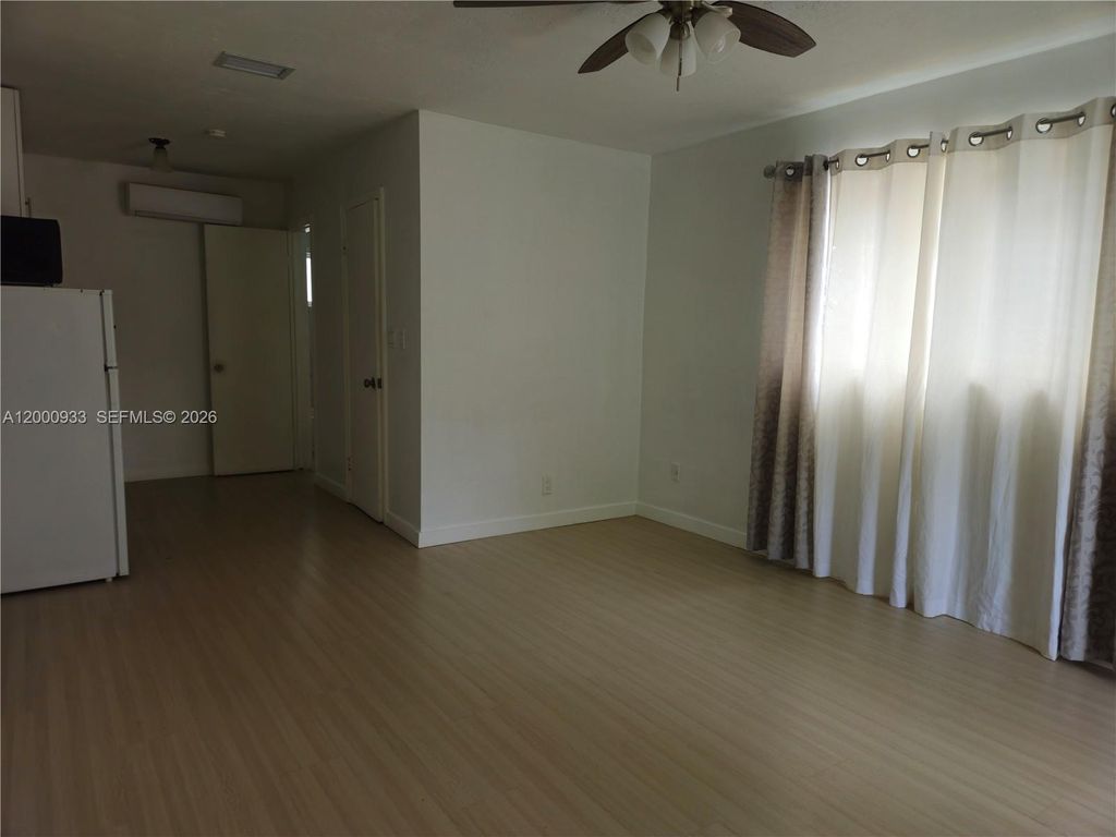 Photo of 514 SW 2nd Ave #B, Hallandale Beach, FL 33009 (MLS # A12000933)