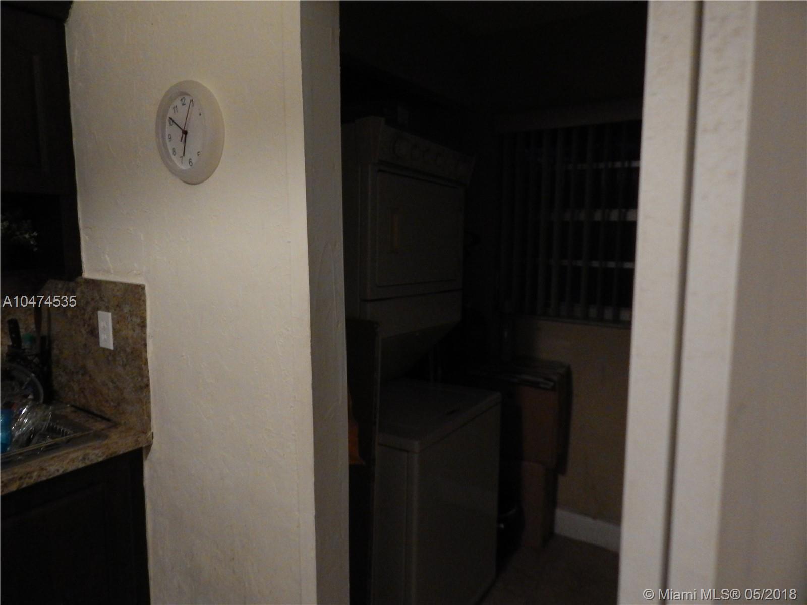 ROYALE GREEN TOWNHOUSE SE - Residential Lease