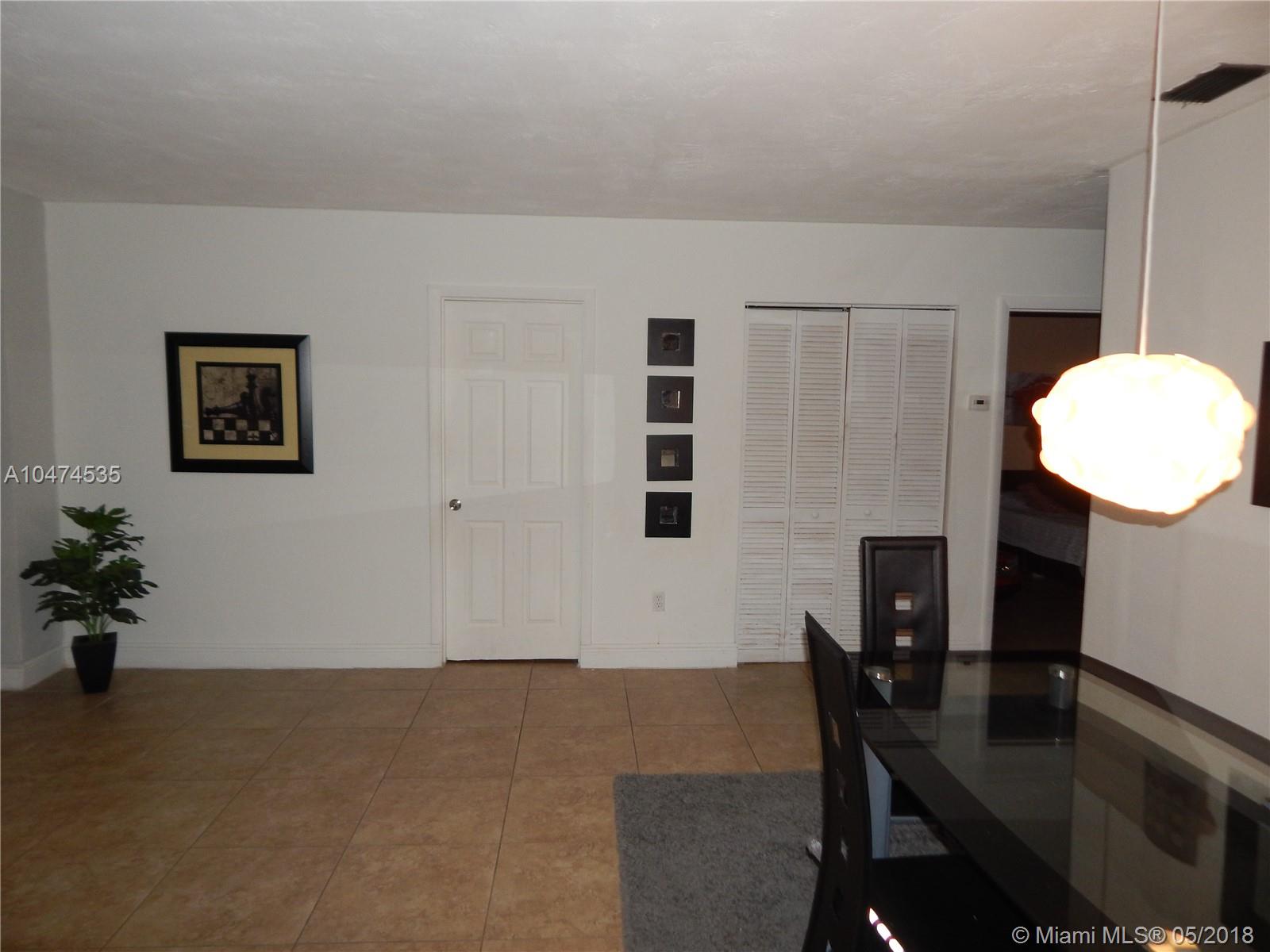 ROYALE GREEN TOWNHOUSE SE - Residential Lease