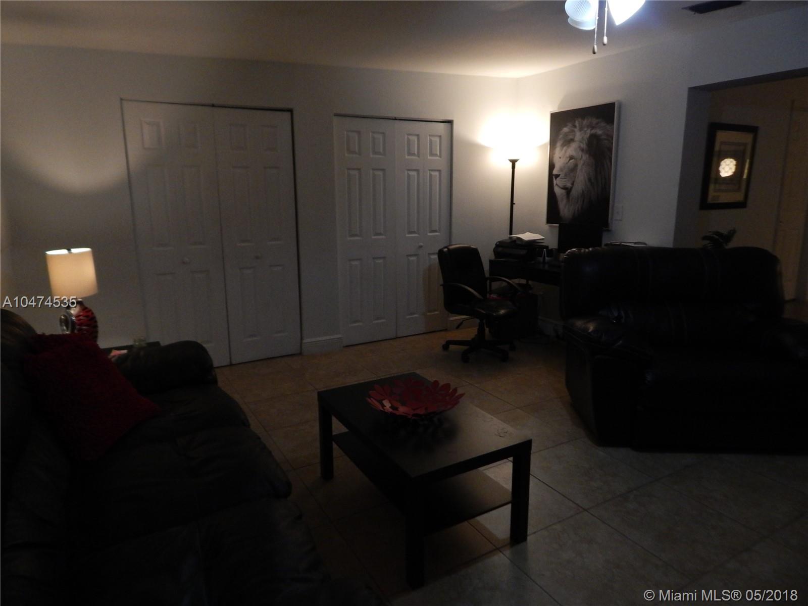 ROYALE GREEN TOWNHOUSE SE - Residential Lease