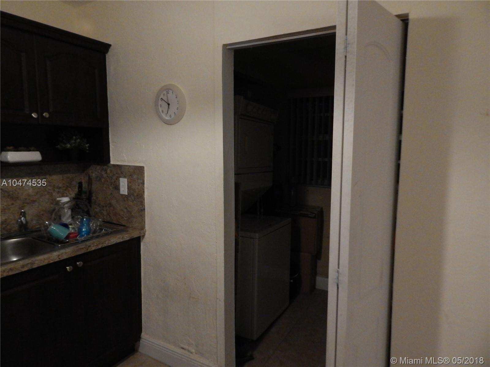 ROYALE GREEN TOWNHOUSE SE - Residential Lease