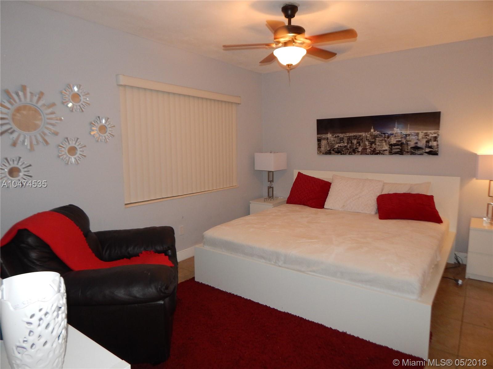 ROYALE GREEN TOWNHOUSE SE - Residential Lease