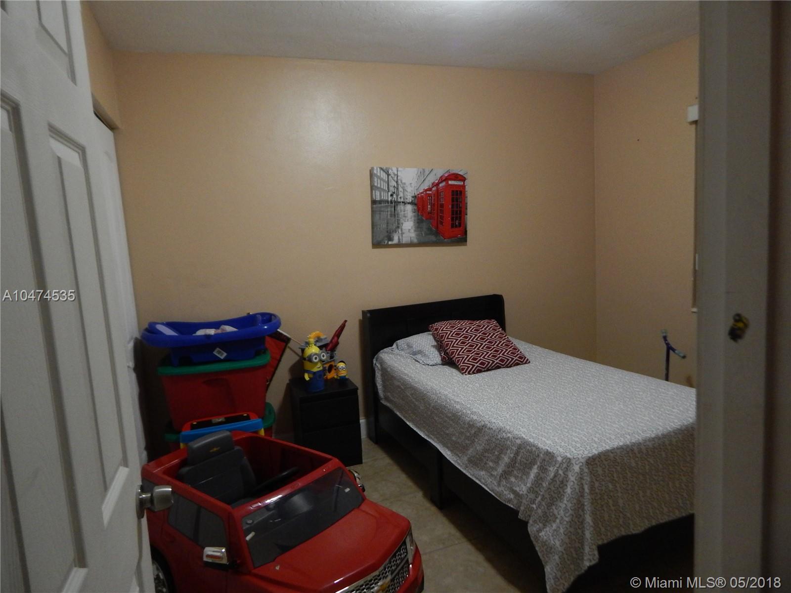 ROYALE GREEN TOWNHOUSE SE - Residential Lease