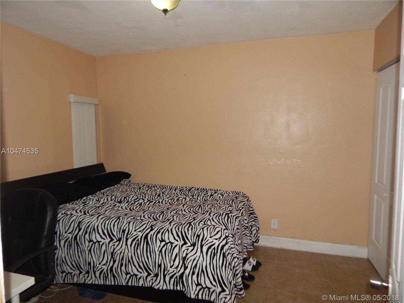 ROYALE GREEN TOWNHOUSE SE - Residential Lease