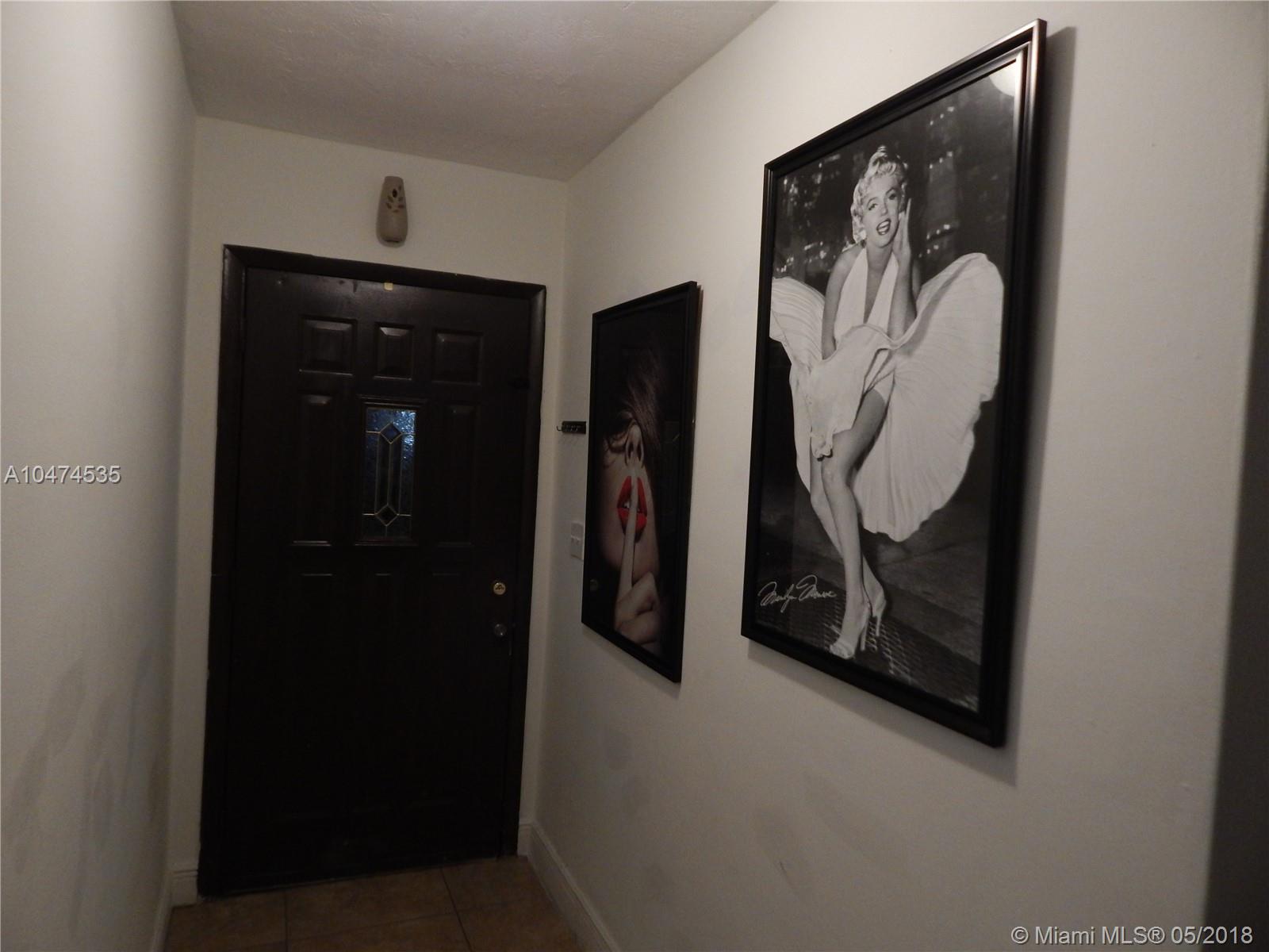 ROYALE GREEN TOWNHOUSE SE - Residential Lease