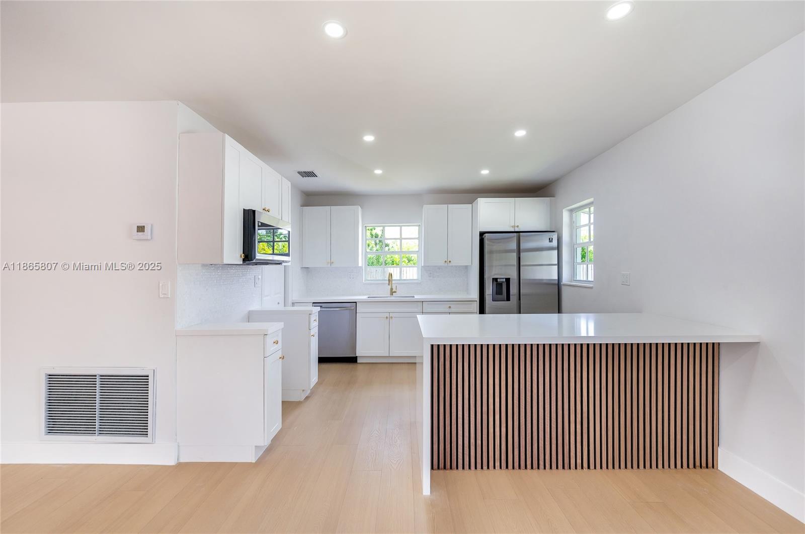 This completely remodeled 5 bedroom and 3 bathroom home has over 2500 sq feet under a/c and has an impressive yard of close to 12,000 sq feet on a quiet, family-oriented cul-de-sac. Just 2 minutes from major highways for easy commuting. The pool has been newly resurfaced with new coping and water line tile and looks amazing. It has room for many cars, rv or boat. Priced under appraisal value for fast sale.