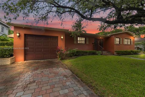 Photo of 235 NE 123rd St, North Miami, FL 33161 (MLS # A11890304) Photo of 235 NE 123rd St, North Miami, FL 33161 (MLS # A11890304)