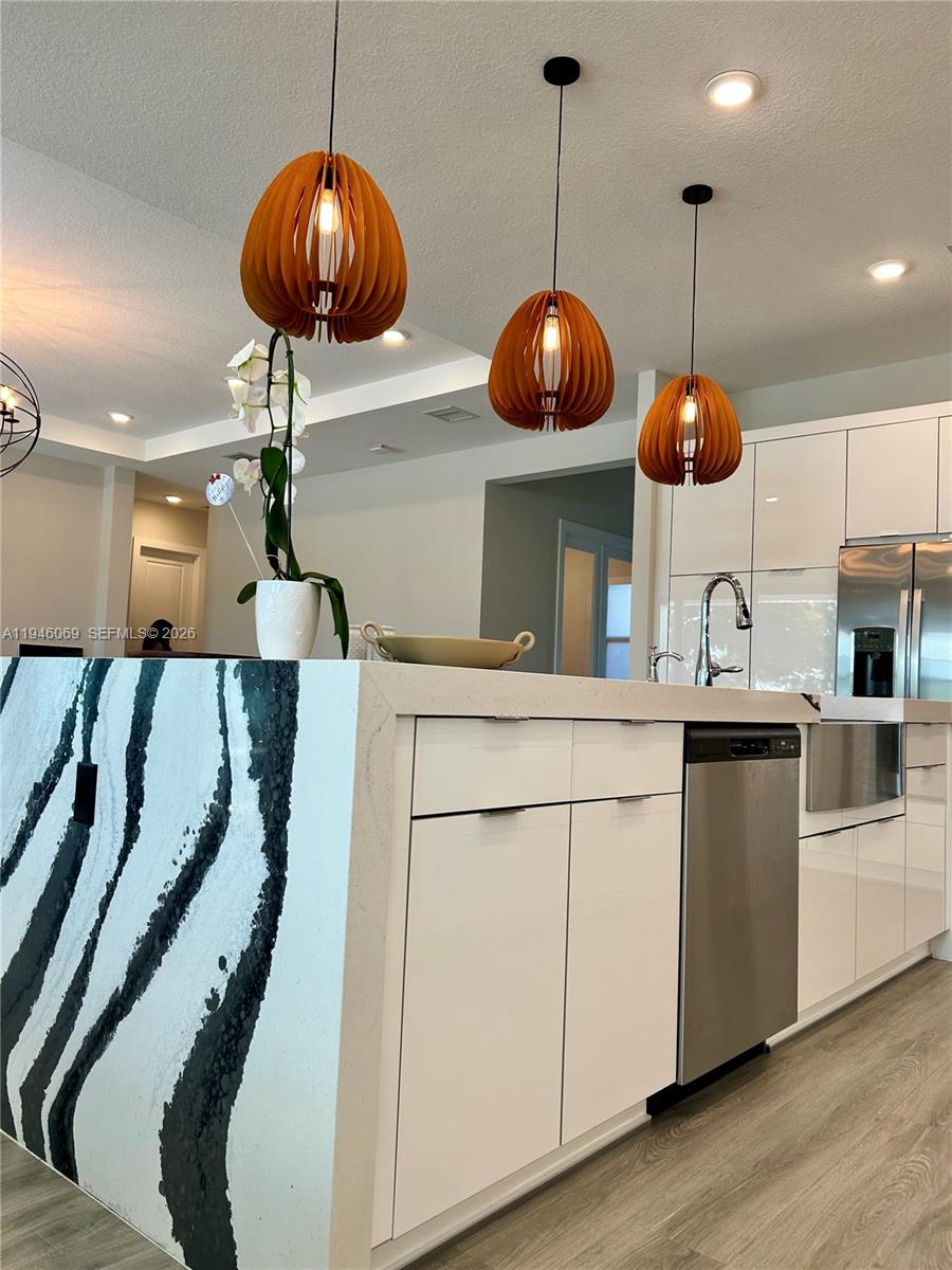 CRESSWIND PALM BEACH - Residential