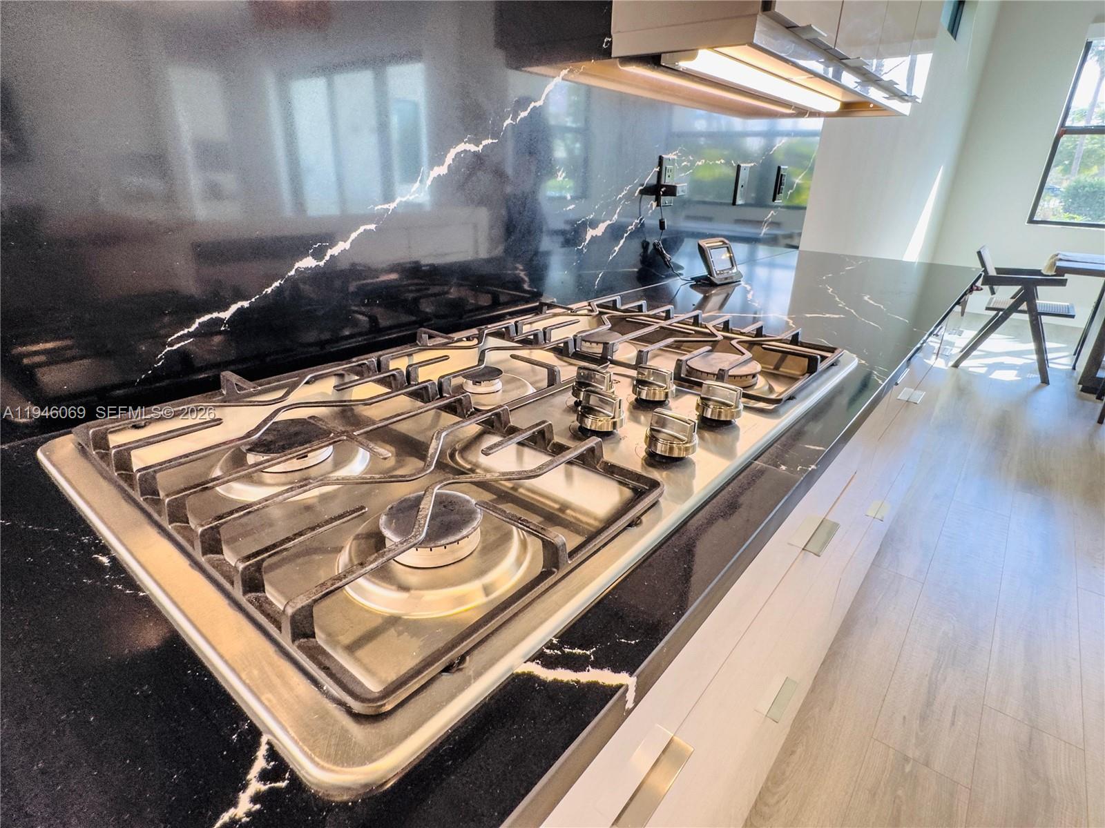 CRESSWIND PALM BEACH - Residential