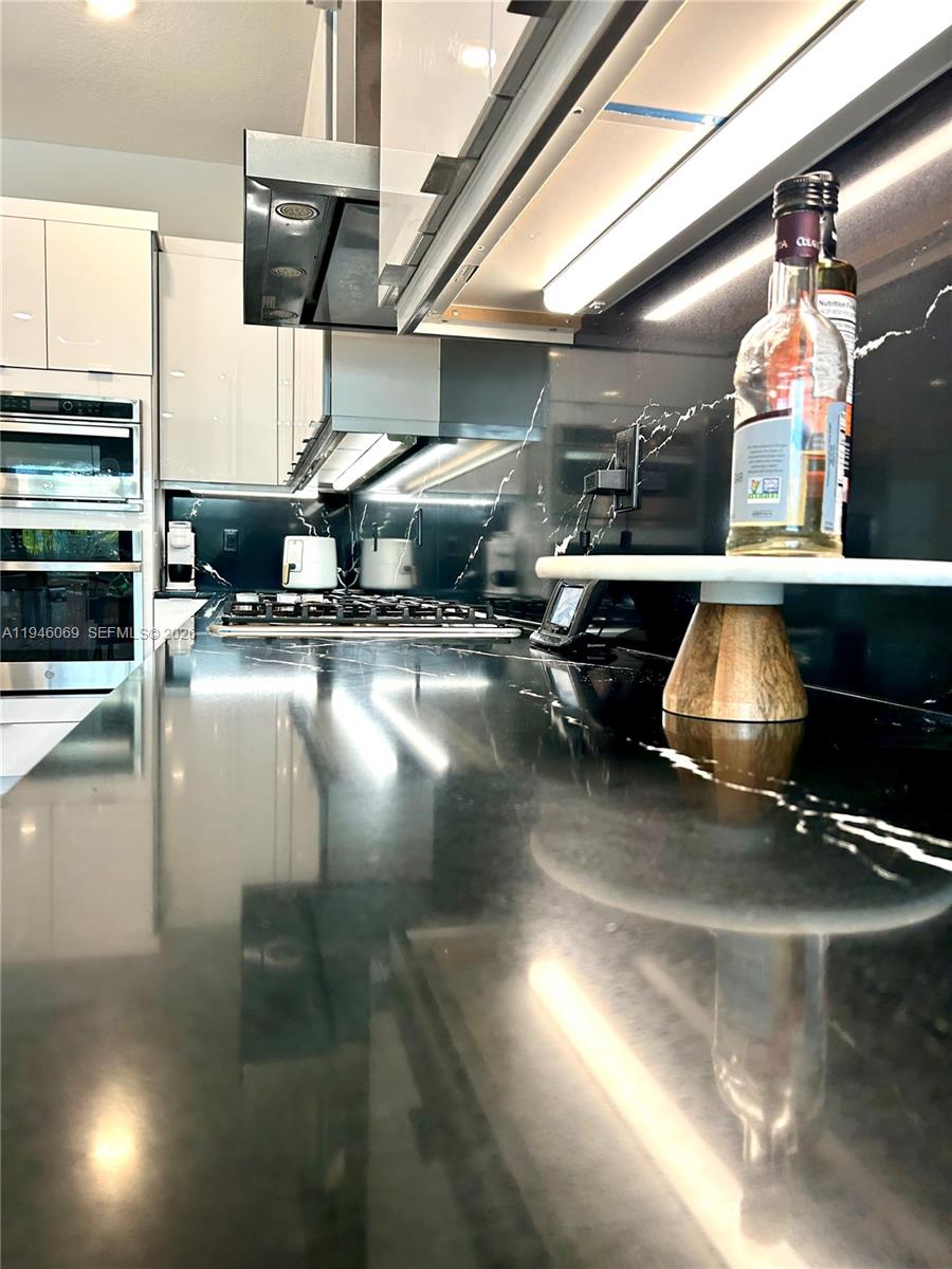 CRESSWIND PALM BEACH - Residential