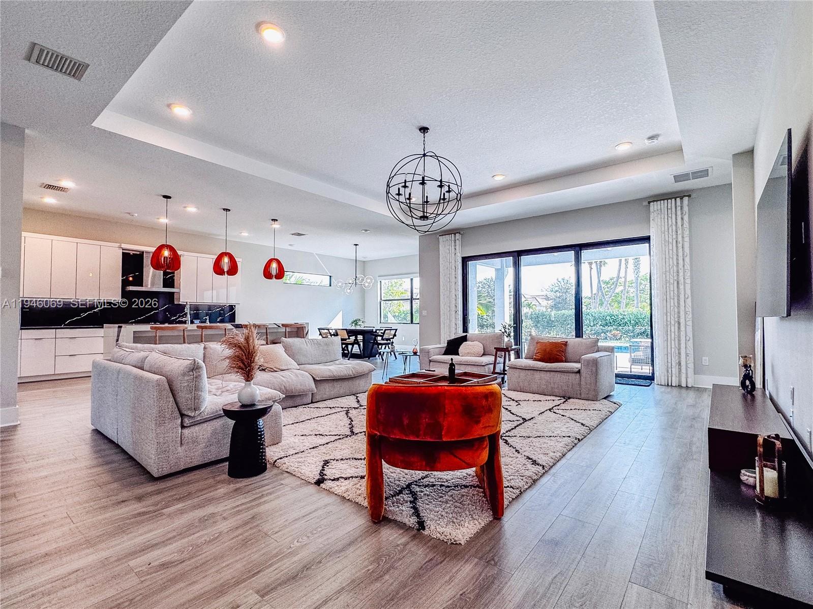 CRESSWIND PALM BEACH - Residential