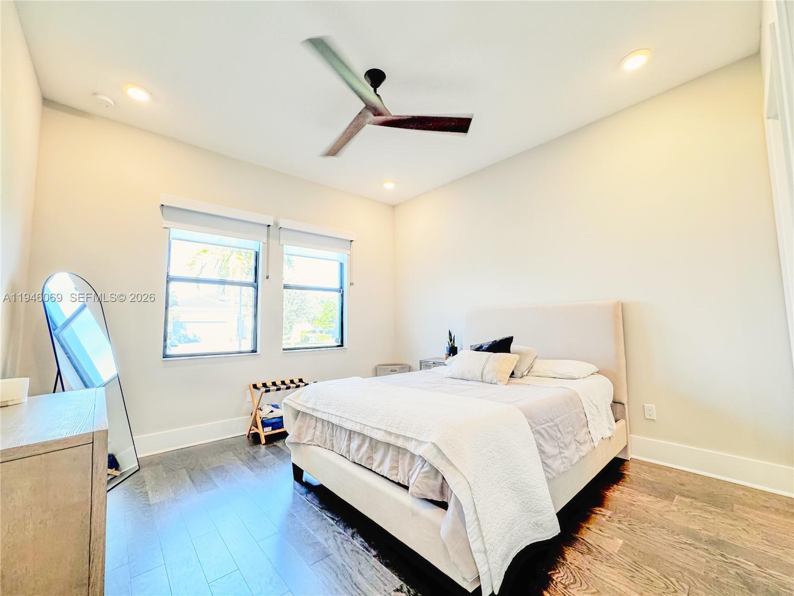 CRESSWIND PALM BEACH - Residential