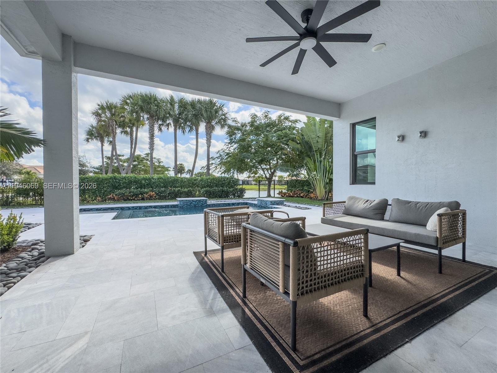 CRESSWIND PALM BEACH - Residential