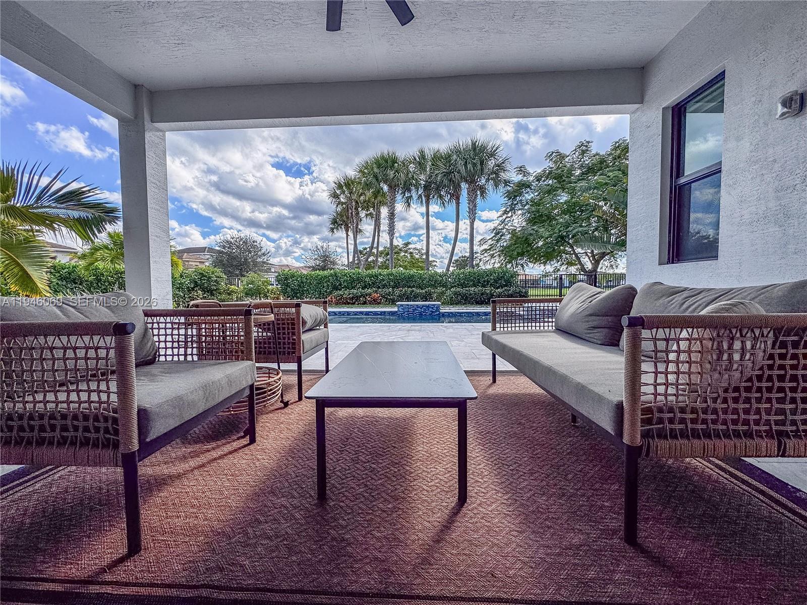 CRESSWIND PALM BEACH - Residential