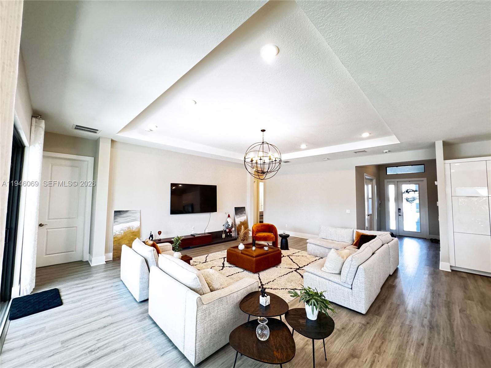 CRESSWIND PALM BEACH - Residential