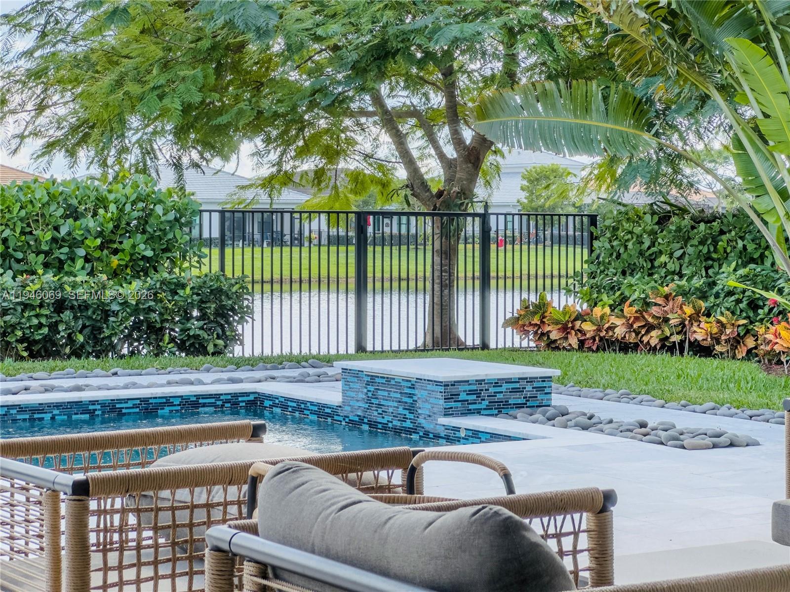 CRESSWIND PALM BEACH - Residential