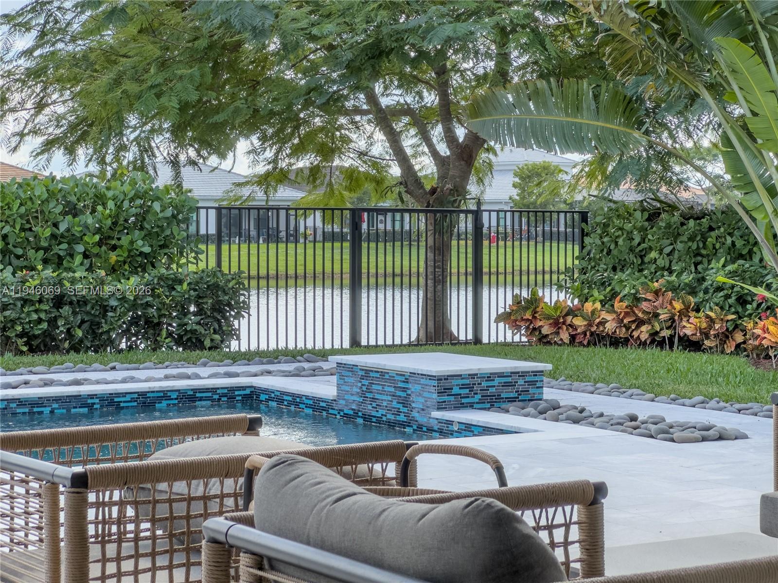 CRESSWIND PALM BEACH - Residential