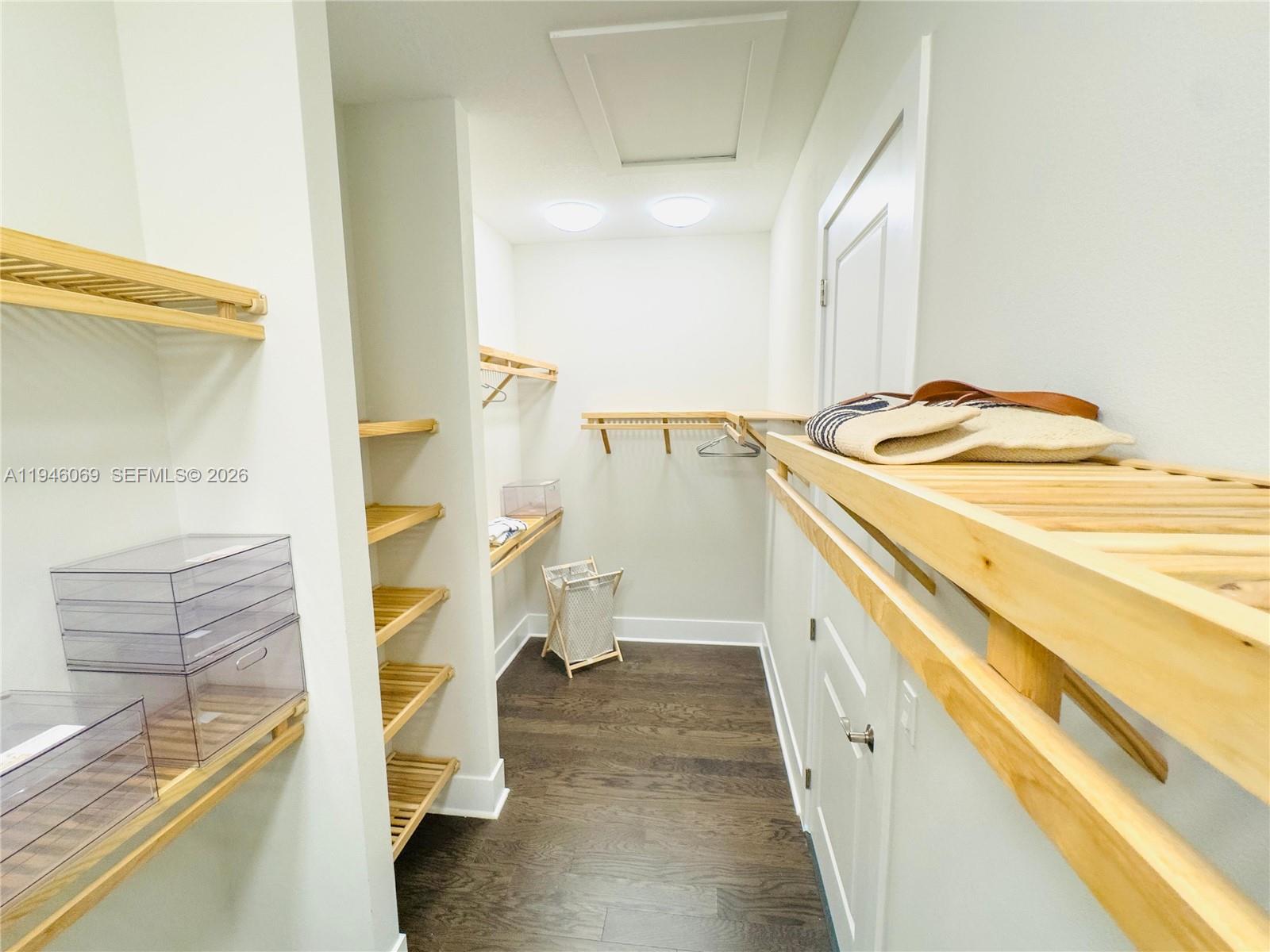 CRESSWIND PALM BEACH - Residential