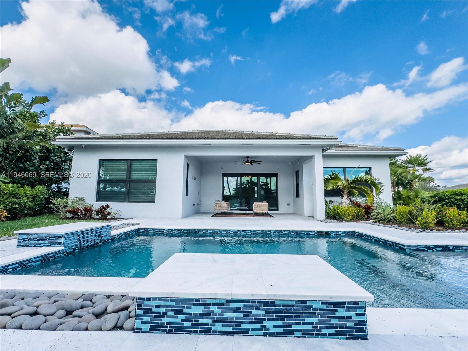 CRESSWIND PALM BEACH - Residential