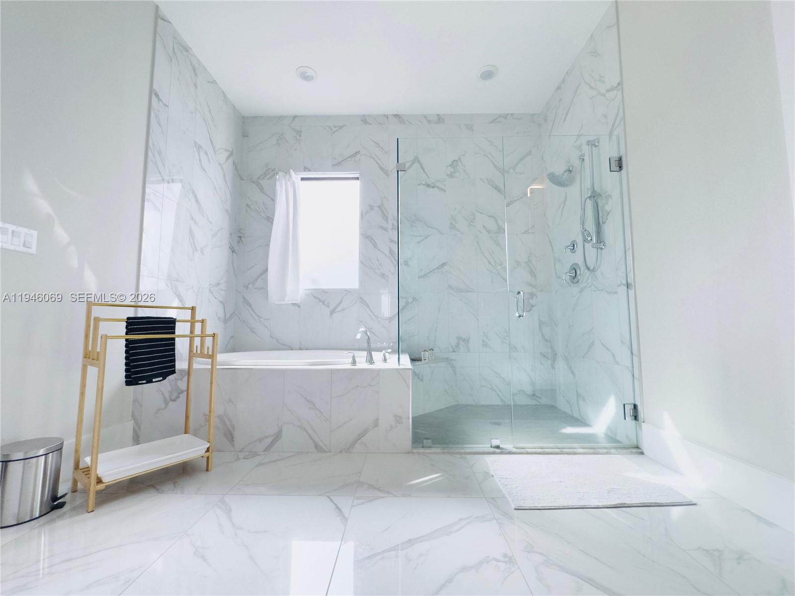 CRESSWIND PALM BEACH - Residential