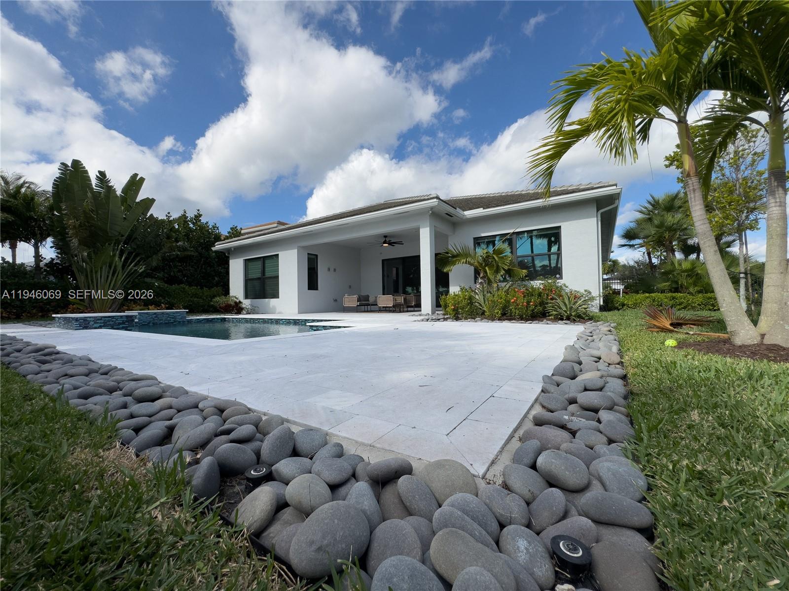 CRESSWIND PALM BEACH - Residential