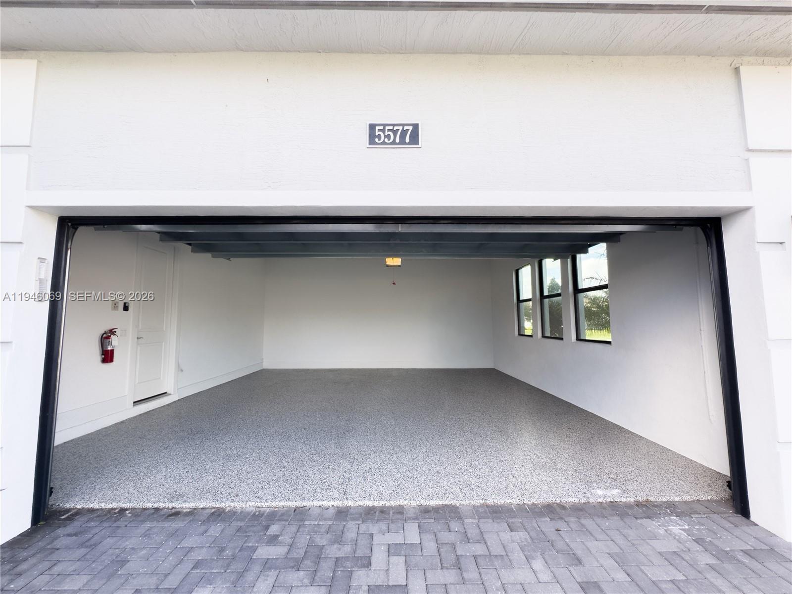 CRESSWIND PALM BEACH - Residential