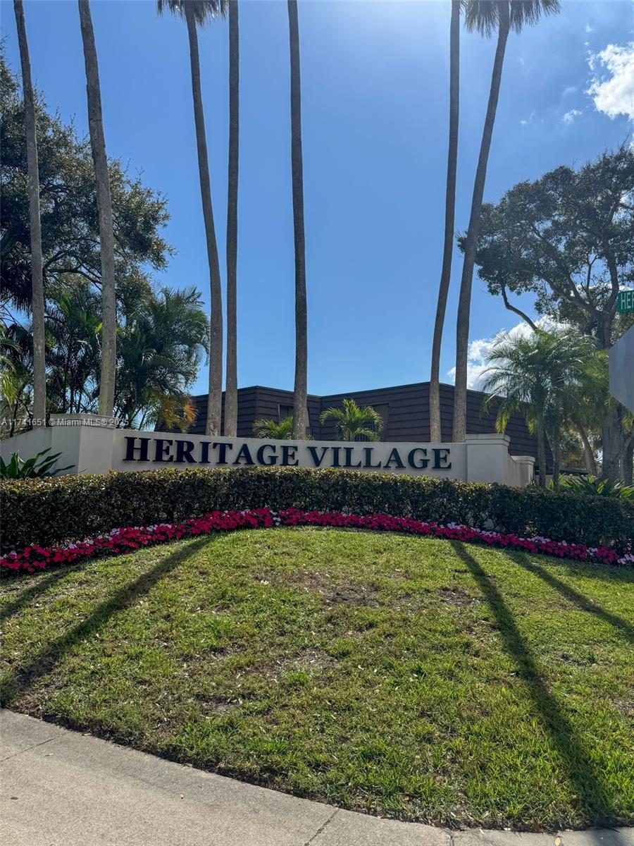 HERITAGE VILLAGE OF P B L - Residential