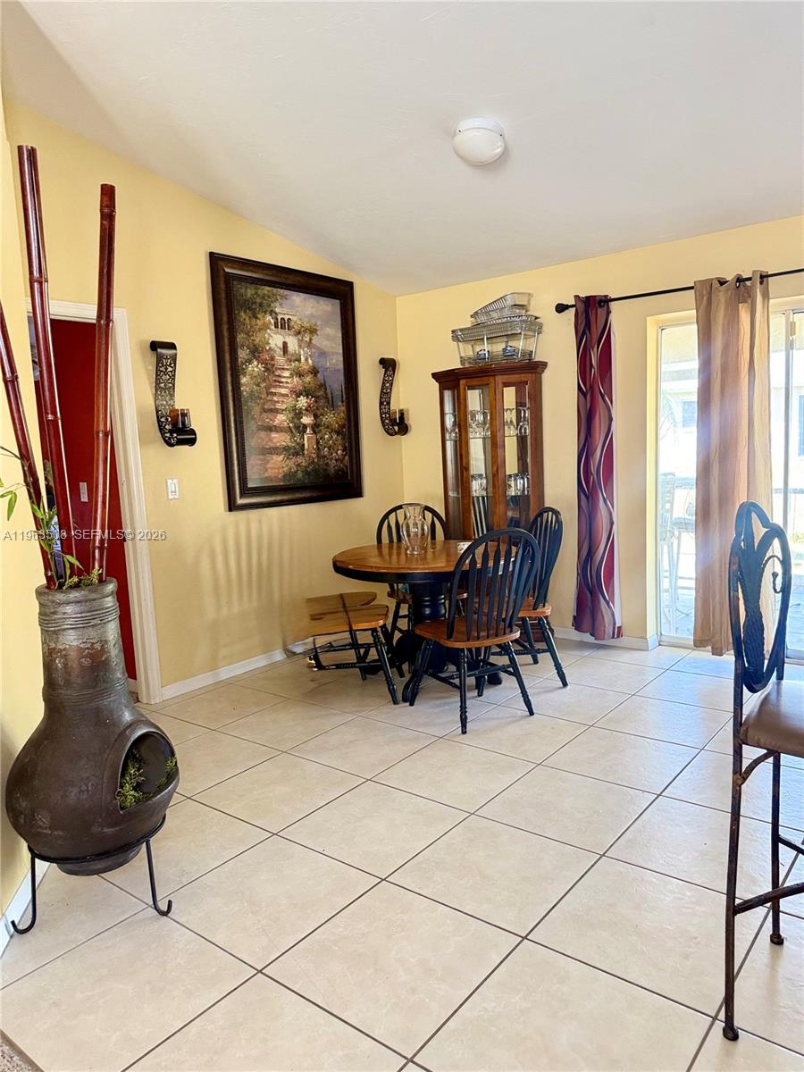 MIRROR LAKES - Residential